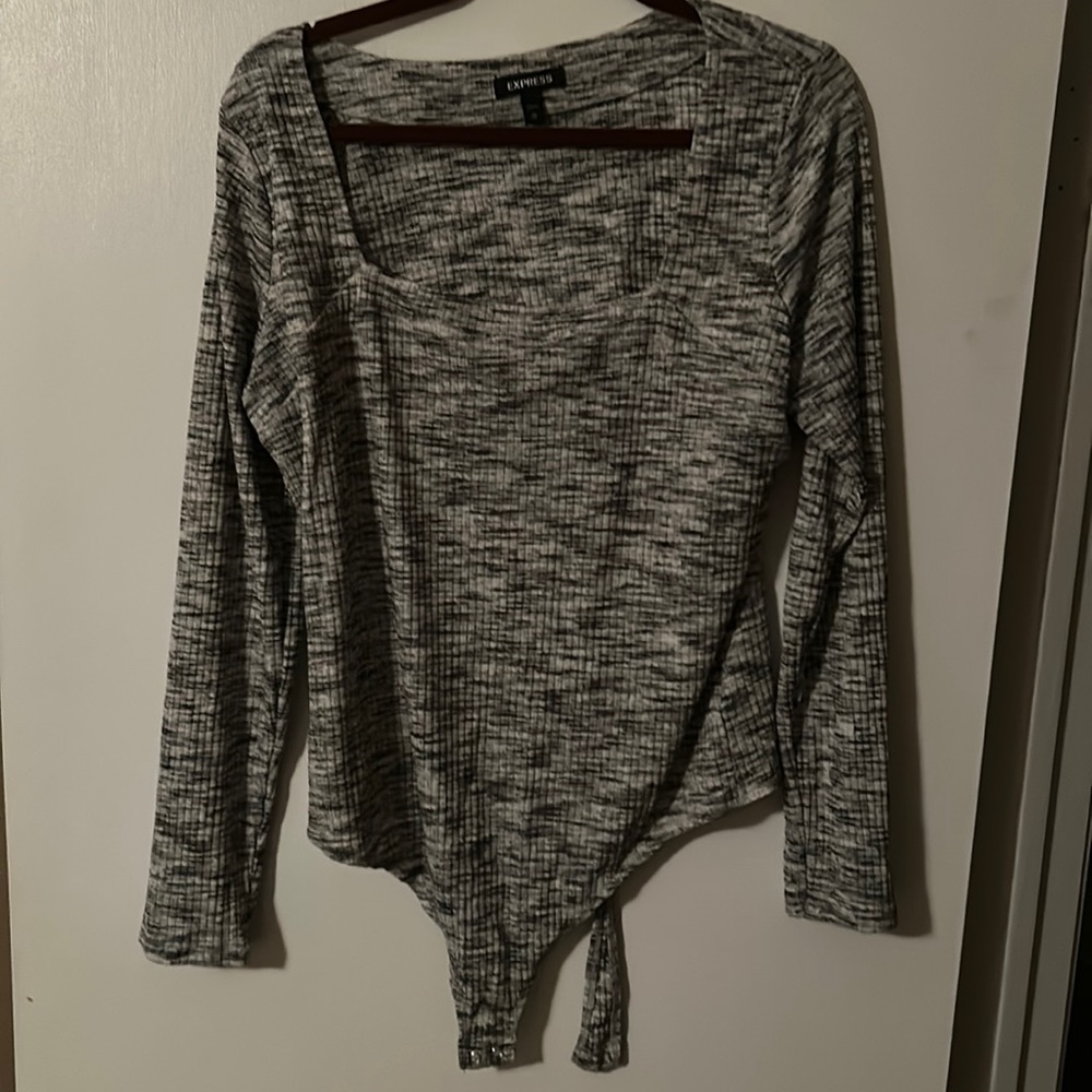 XL grey Express long sleeve, bodysuit